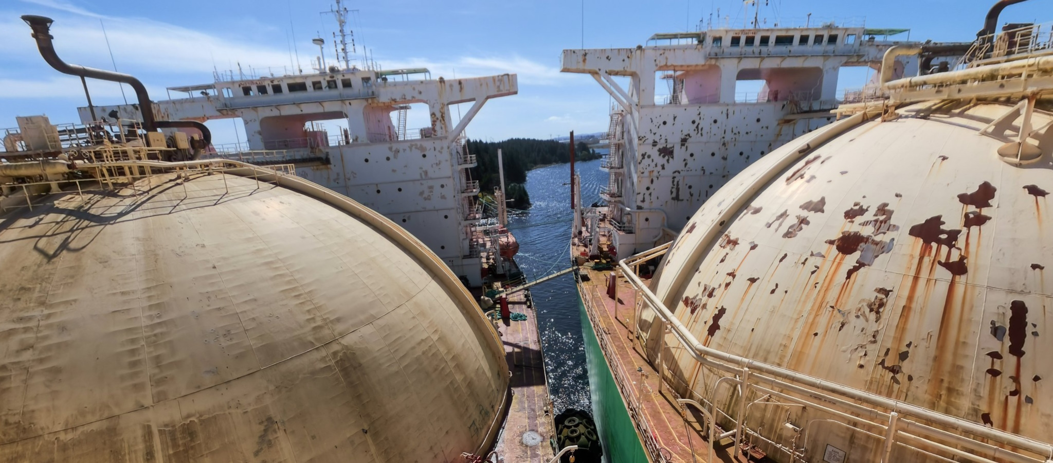 Lng tankers 09